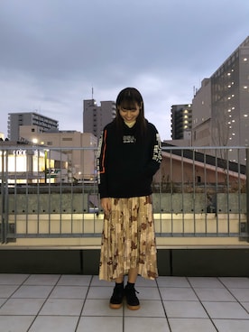 「テラスモール湘南」｜「アイテム（スカート）」を使った、とあちんめんさん（レディース・167cm）の秋コーディネート