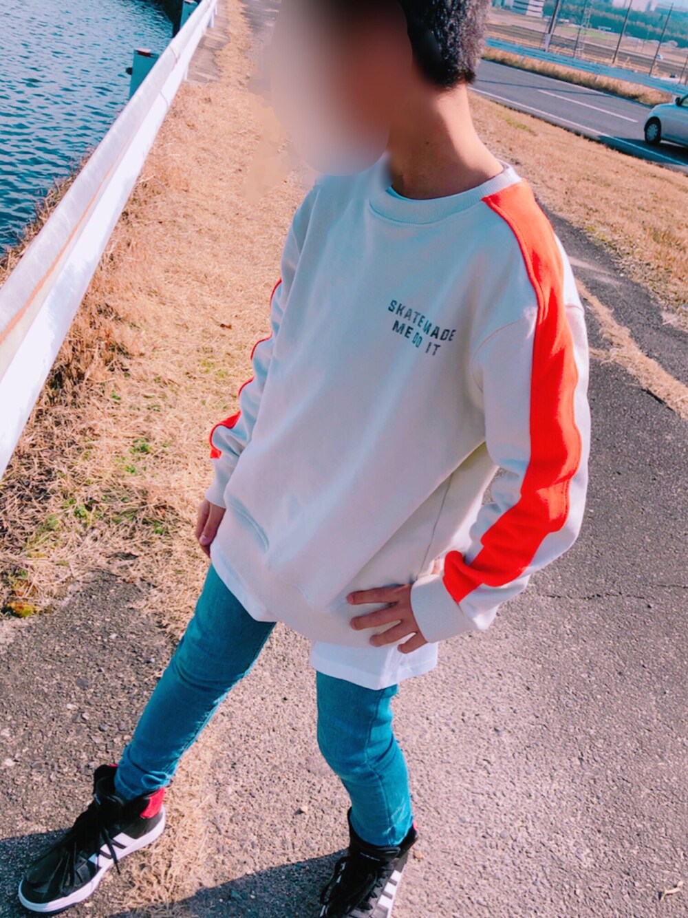 「キッズコーデ、春、スニーカー、adidas」｜「ZARAのアイテム（トップス、ベージュ系）」を使った、8lucaさん（レディース・155cm）の春コーディネートの1枚目の写真