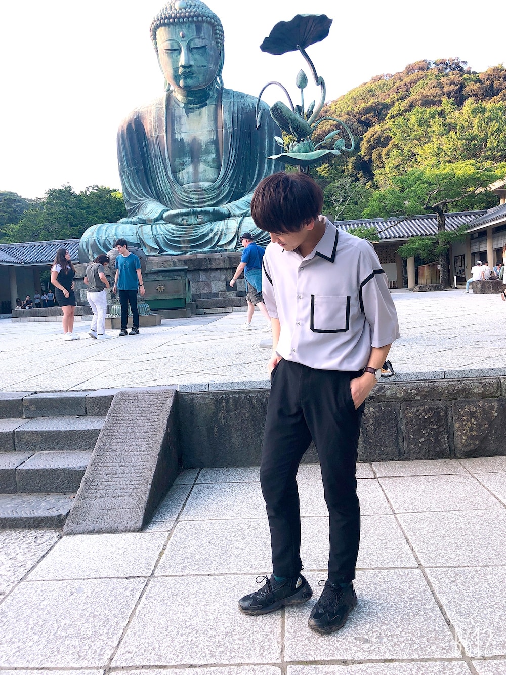「夏、タックイン、デートコーデ、休日スタイル、シンプルコーデ、STUDIOUS、iTTi、union station、Paul Smith、ナイキスニーカー」｜「STUDIOUSの【STUDIOUS】マイクロファイユトリムシャツ（シャツ/ブラウス、グレー系）」を使った、ゆうだいさん（メンズ・175cm）の夏コーディネートの1枚目の写真