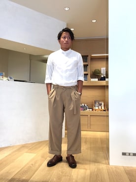 「INHERIT（インヘリット）のアイテム（スラックス）」を使った、ジョータローさん（メンズ・169cm）の夏コーディネート