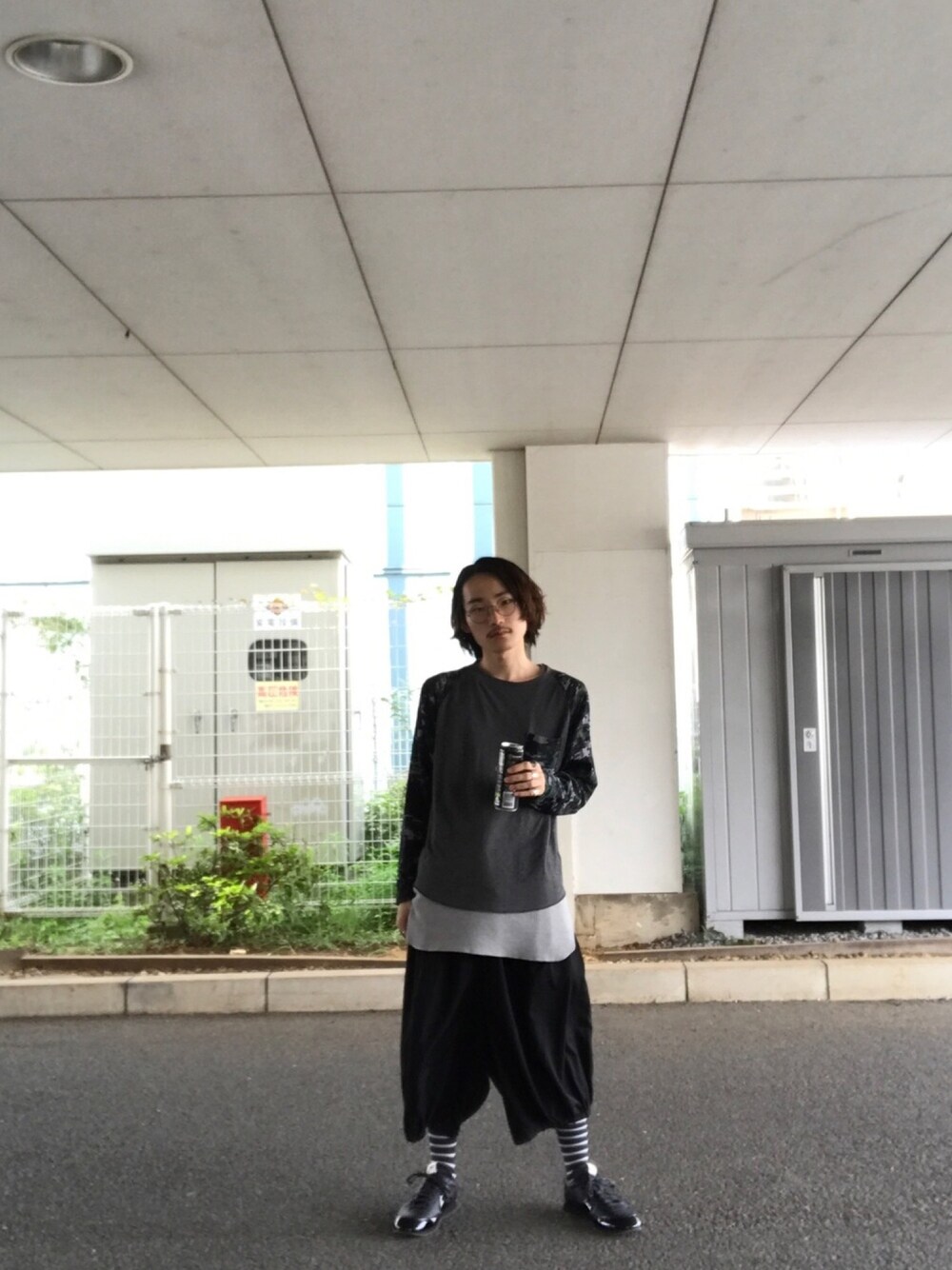 「シンプル、MONSTER、COMME des GARCONS、長袖Tシャツ、デジカモ、コーデ、ootd、嵐、よく分からないボケを繰り広げてます、2018ss」｜「nike × BLACK comme des garconsのアイテム（スニーカー、ブラック系）」を使った、takumi.さん（メンズ・165cm）の夏コーディネートの1枚目の写真