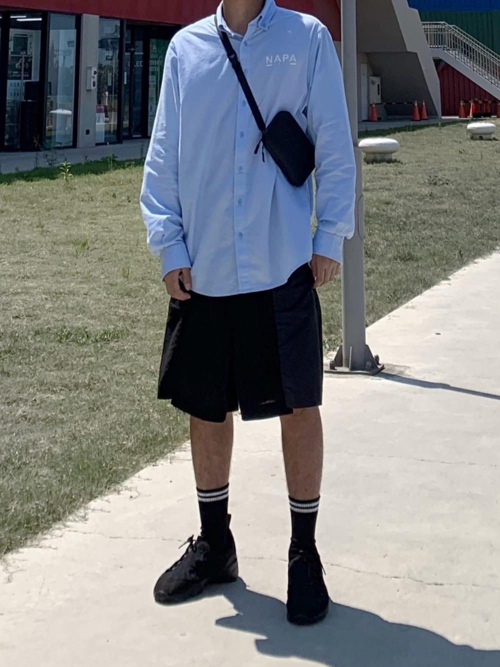 「blue、black、Napapijri、professor e、NIKE、COMME des GARCONS、sealson」｜「Professor.eのアイテム（カーゴパンツ、ブラック系）」を使った、ssgssさん（メンズ・176cm）の夏コーディネートの1枚目の写真
