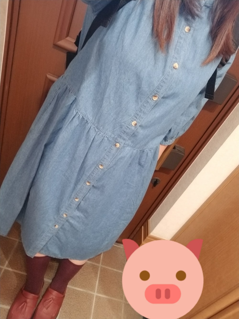 「でぶ、ぽっちゃり、チビデブ、ドクターマーチン」｜「Dr. Martensのローファー（ローファー、レッド系）」を使った、mmmさん（レディース・149cm）の秋コーディネートの1枚目の写真