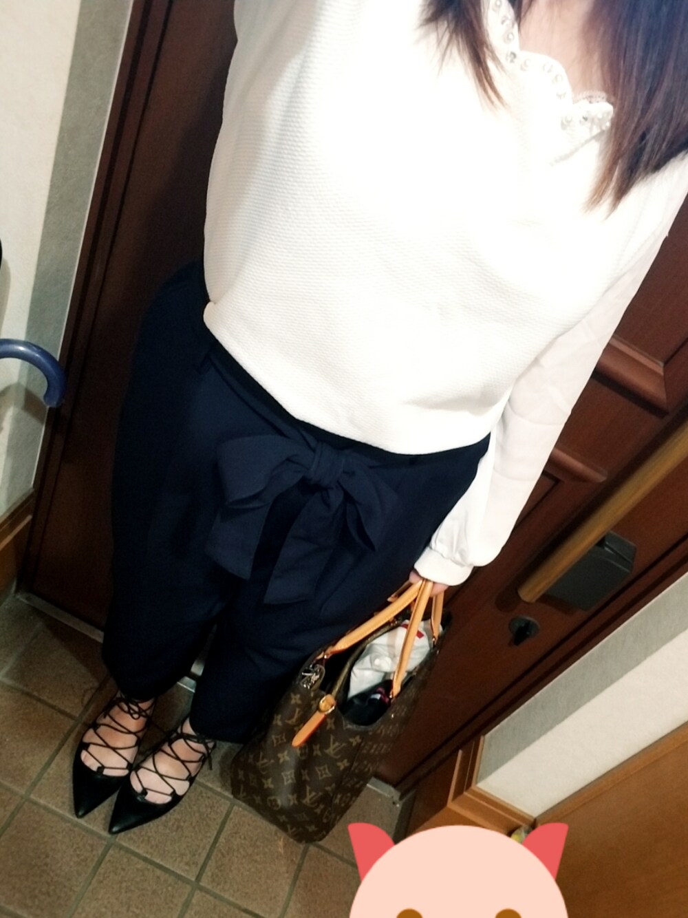「ちび、でぶ、ぽっちゃり、ヴィトンバッグ、秋服、シンプル」｜「ヴィトンのヴィトン　モンテーニュ（ハンドバッグ、ブラウン系）」を使った、mmmさん（レディース・149cm）の秋コーディネートの1枚目の写真