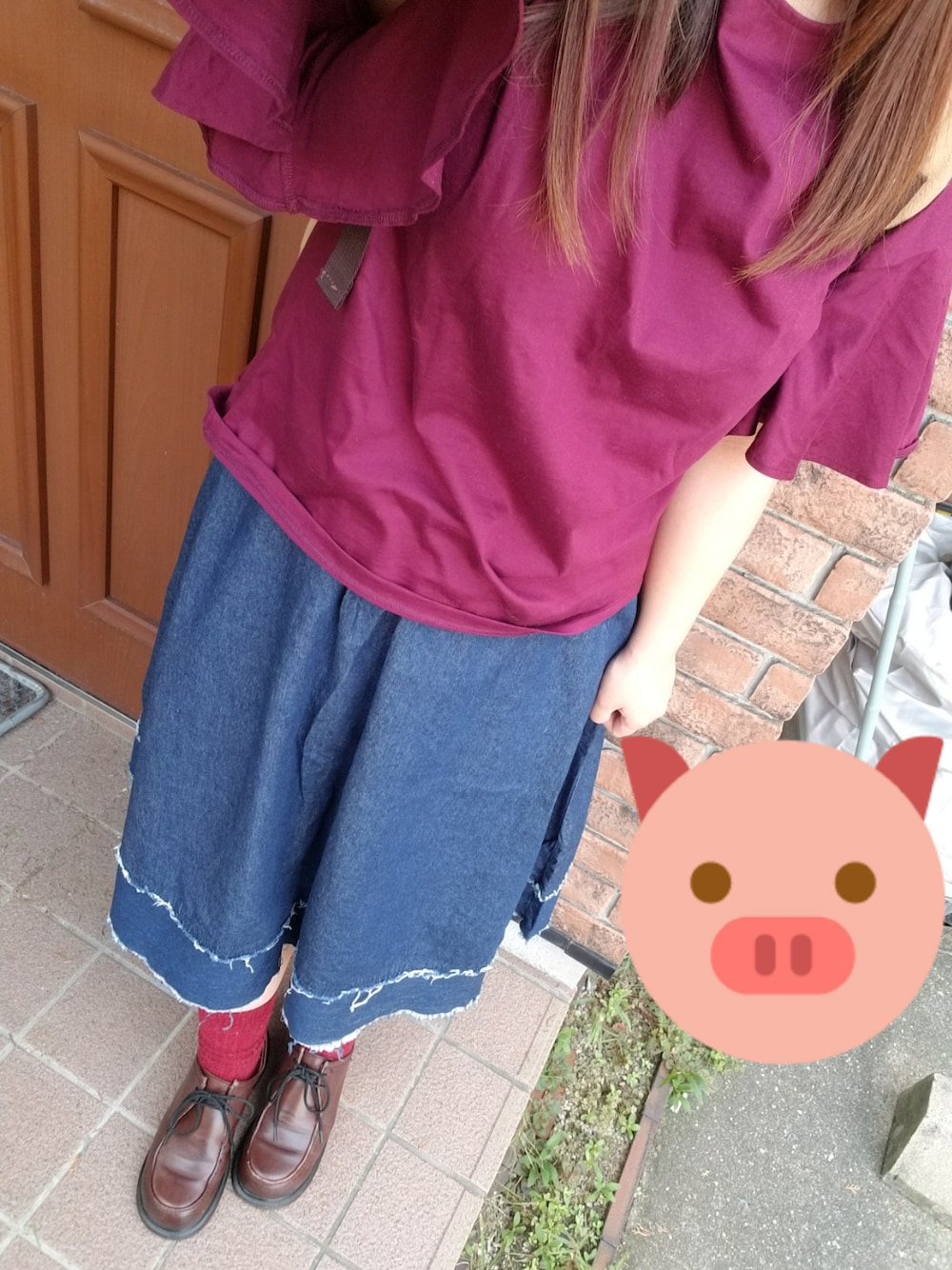 「カープ、ドクターマーチン、シンプル、でぶ、ぽっちゃり」｜「Dr. Martensのドクターマーチン（シューズ、ブラウン系）」を使った、mmmさん（レディース・149cm）の秋コーディネートの1枚目の写真