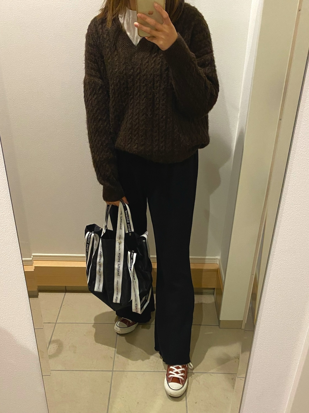 「select MOCAのアイテム（スラックス、ブラック系）」を使った、なまけものさんさん（レディース・158cm）の春コーディネートの1枚目の写真