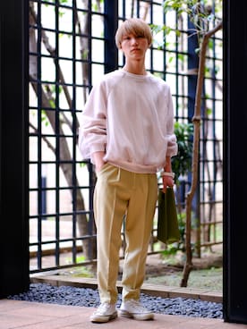 「ホワイトスニーカー」｜「アイテム（スウェット）」を使った、いったさん（メンズ・170cm）の春コーディネート