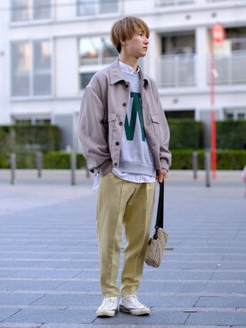 「ホワイトスニーカー」｜「アイテム（ブルゾン）」を使った、いったさん（メンズ・170cm）の春コーディネート
