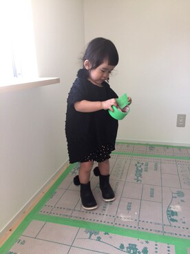 「frankygrow（フランキーグロウ）のアイテム（シャツ/ブラウス）」を使った、小依さん（キッズ・80cm）の秋コーディネート