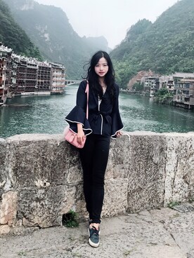 「travel」｜「アイテム（デニムパンツ）」を使った、我不是你认识的冰冰さん（レディース・170cm）の冬コーディネート