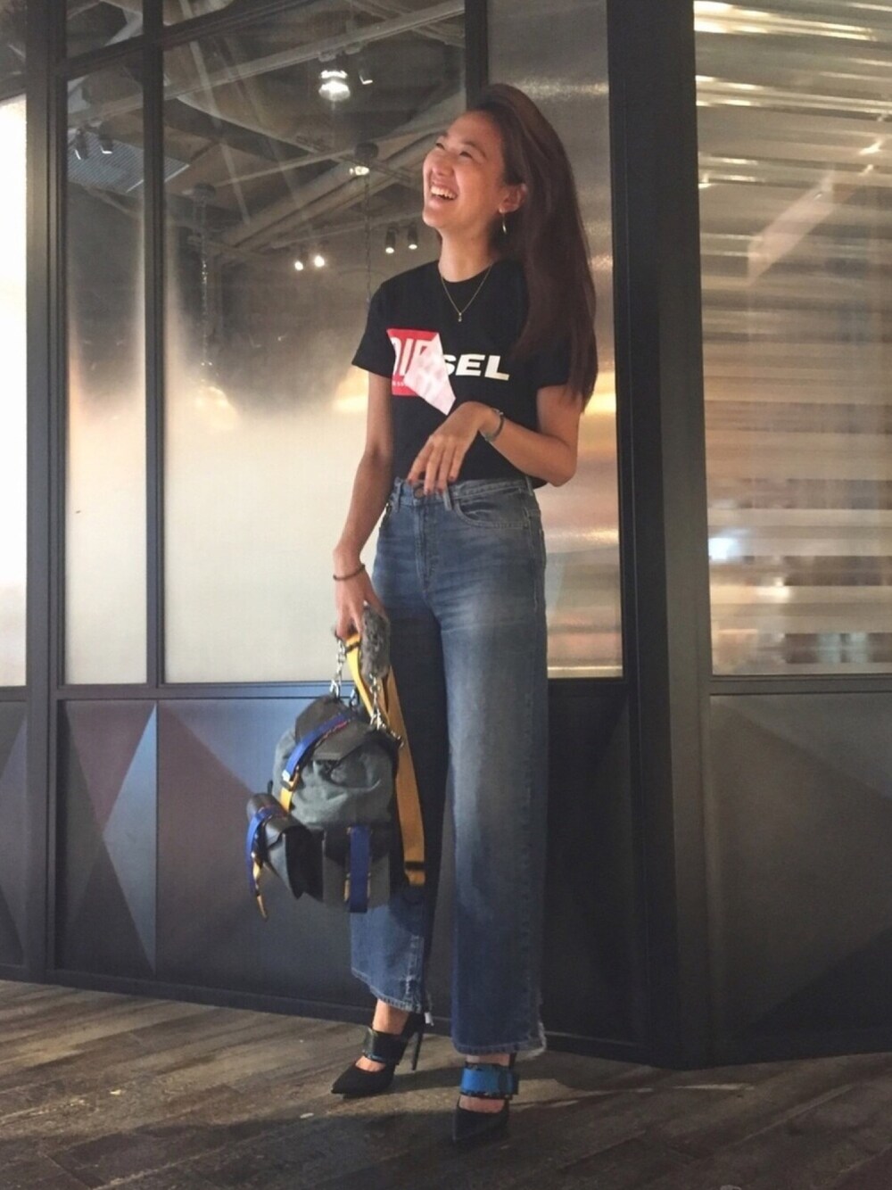「Diesel、dieselshibuya、ディーゼル、ディーゼル渋谷、デニムはやっぱりディーゼル、デニムから始まったライフスタイルブランド、デニム、ロゴT」｜「DIESELの00S02X0091B（Tシャツ/カットソー、ブラック系）」を使った、A.SHIOIRIさん（レディース・163cm）の夏コーディネートの1枚目の写真