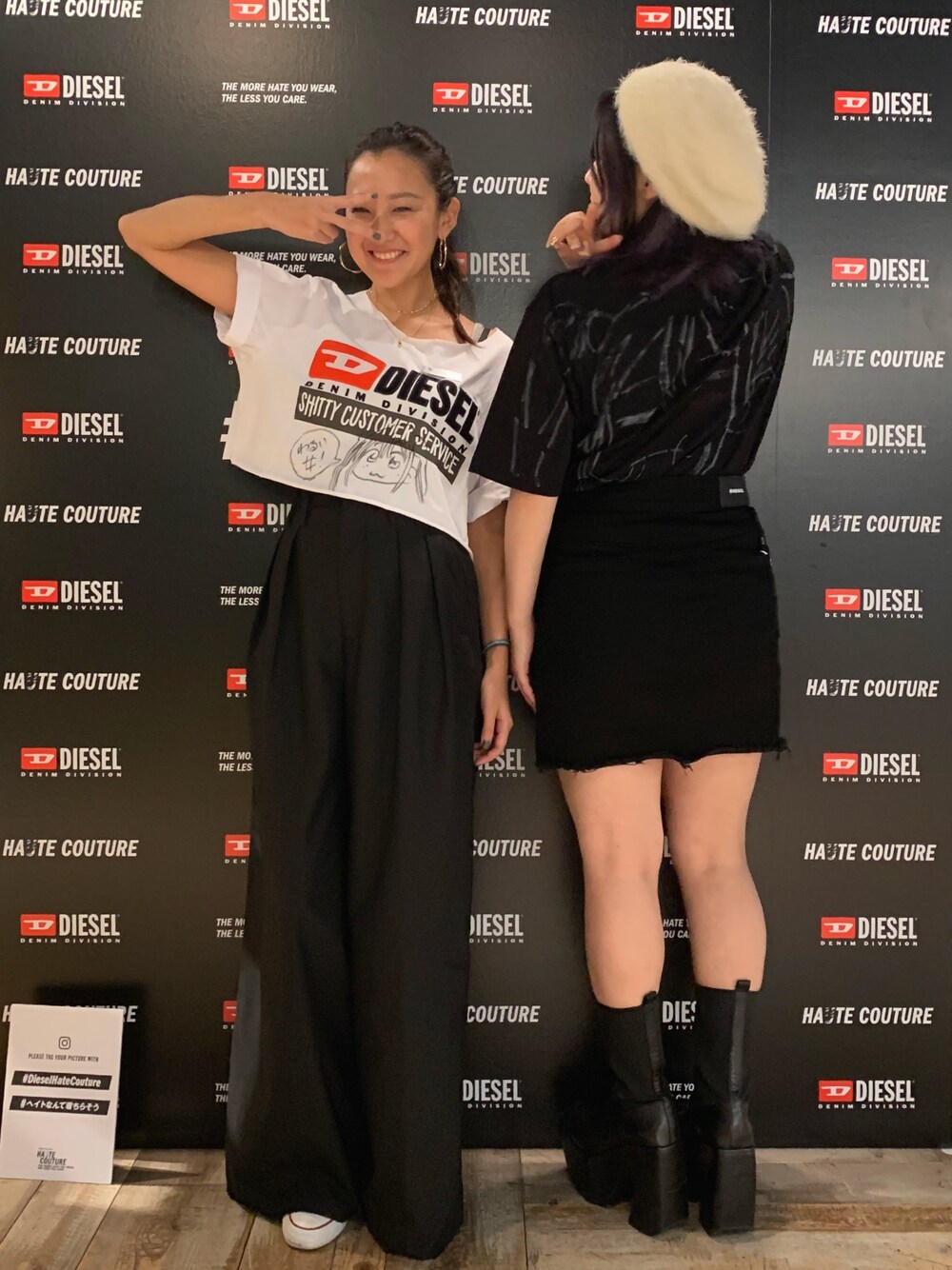 「Diesel、dieselshibuya、ディーゼル、ディーゼル渋谷、デニムはやっぱりディーゼル、デニムから始まったライフスタイルブランド、ヘイトクチュール、ヘイトなんて着ちらそう、Jun inagawa」｜「DIESELのMEN'Sビンテージロゴ Tシャツ（Tシャツ/カットソー、ホワイト系）」を使った、A.SHIOIRIさん（レディース・163cm）の秋コーディネートの1枚目の写真