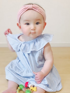 「Handmade（ハンドメイド）のアイテム（ヘアバンド、ピンク系）」を使った、まるさん（キッズ・70cm）の夏コーディネート