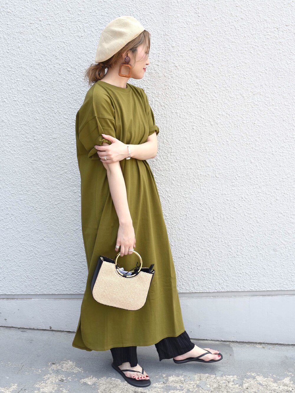 「シンプル、ワンピース、パンツ、Tシャツワンピ、ベレー帽、USAコットン、大人カジュアル、ラフ、ラクチンコーデ」｜「KhajuのKhaju:USAコットンTeeワンピース◆（ワンピース、イエロー系）」を使った、furukimiさん（レディース・158cm）の春コーディネートの1枚目の写真