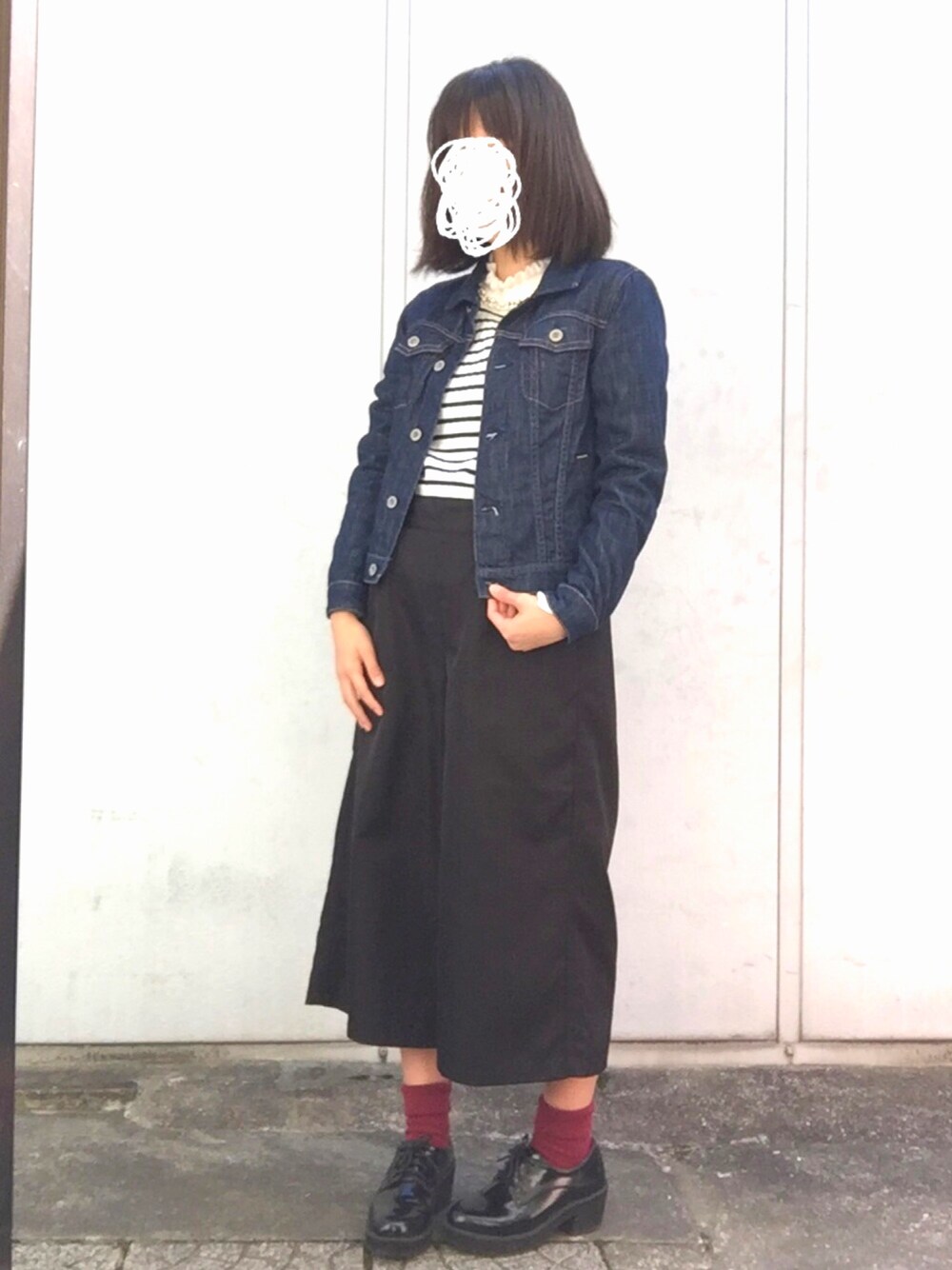 「春コーデ、ガウチョパンツ、レースアップシューズ、カジュアル、デニムジャケット、ボーダー、ビジュー、earth music&ecology、ボブ、ニット」｜「earth music&ecologyの【MORE5月号掲載】【宮崎あおいCM着用アイテム】【2016Spring】《バリバリデニム!》デニムＧジャン（デニムジャケット、ブルー系）」を使った、まいまい⑅︎◡̈︎*さん（レディース・150cm）の春コーディネートの1枚目の写真