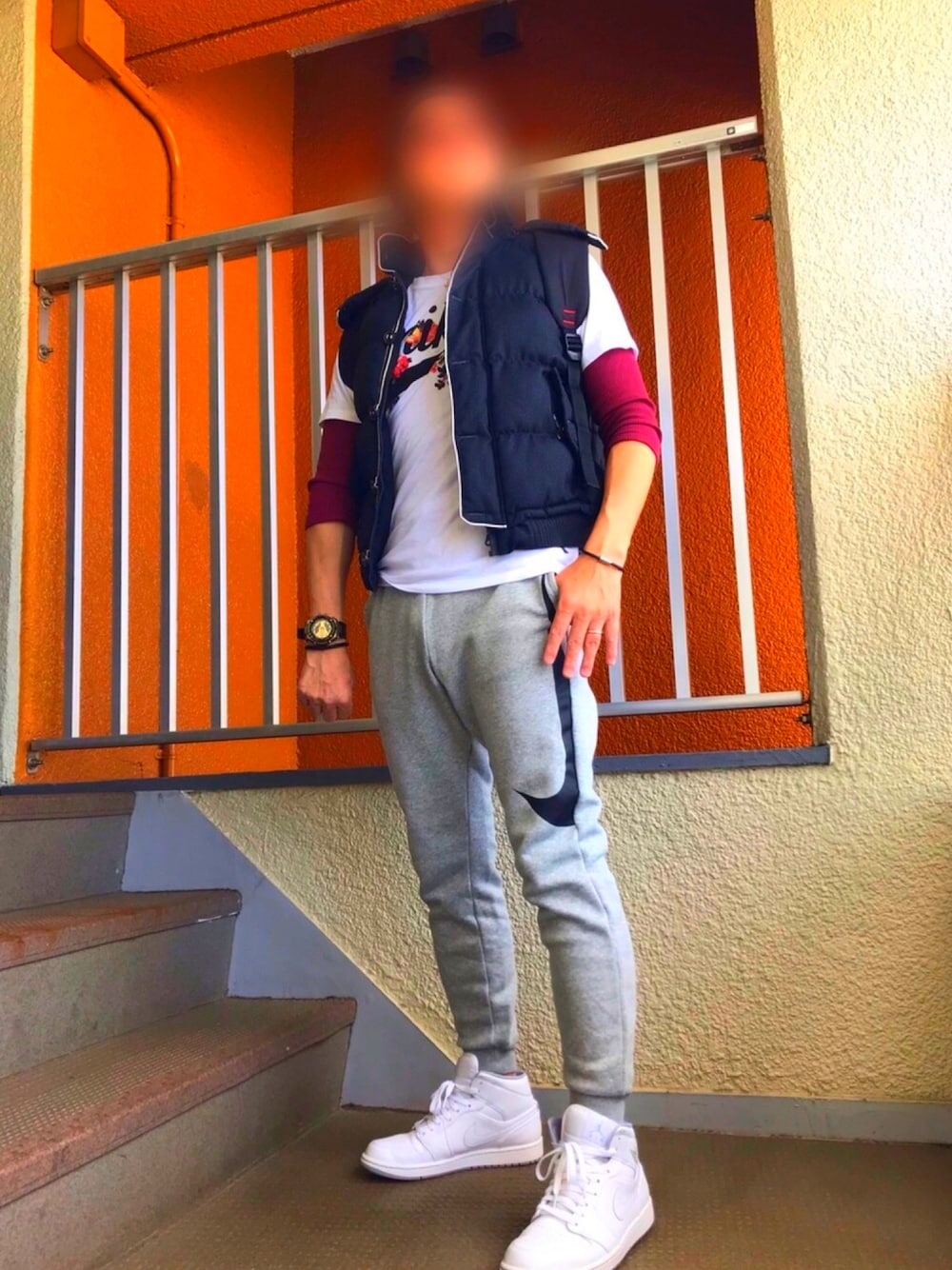「お洒落さんとつながりたい、今日のコーデ、スニーカー、スポーツミックス、スポーツMIX'18秋、NIKE、ナイキ、エアジョーダン、秋のコーデ、オトナカジュアル」｜「NIKEのNIKE ナイキ AIR JORDAN 1 MID エアジョーダン1ミッド 554724 104WT/PPTM（スニーカー、ホワイト系）」を使った、on★chanさん（メンズ・172cm）の秋コーディネートの1枚目の写真