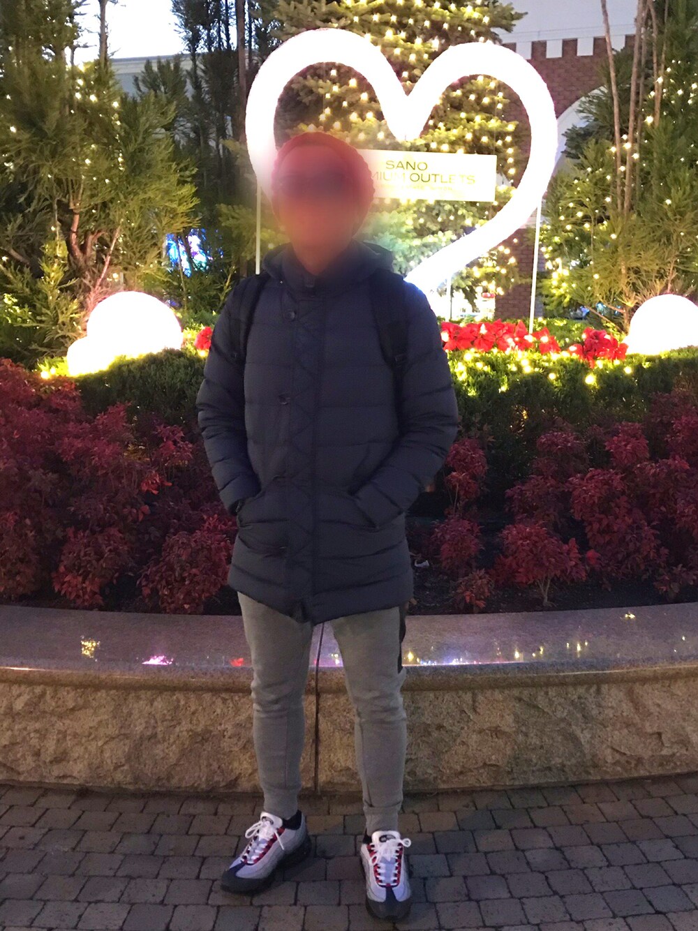 「オトナカジュアル、大人カジュアル、大人コーデ、スポーツミックス、おしゃれさんと繋がりたい、きれいめカジュアル、スニーカーコーデ、カジュアル、NIKE、ナイキ」｜「HERNOのアイテム（ダウンジャケット/コート、ブルー系）」を使った、on★chanさん（メンズ・172cm）の冬コーディネートの1枚目の写真
