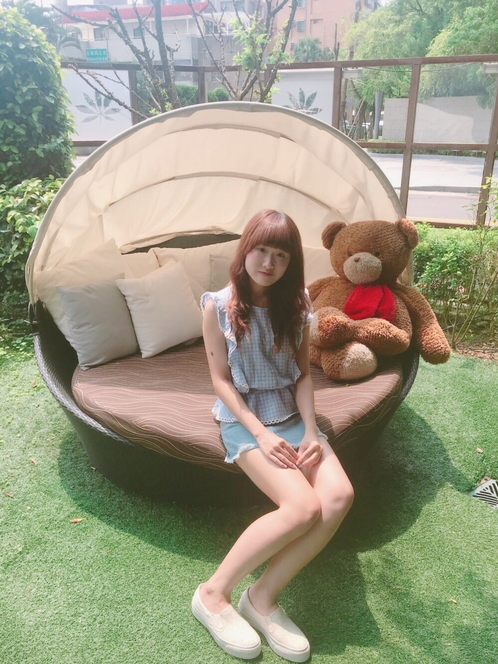 「夏日、清爽、春夏コーデ、オトナ女子、大学生」｜「PAZZOのアイテム（その他トップス、ブルー系）」を使った、Liris Inspirit Kimさん（レディース・162cm）の春コーディネートの1枚目の写真