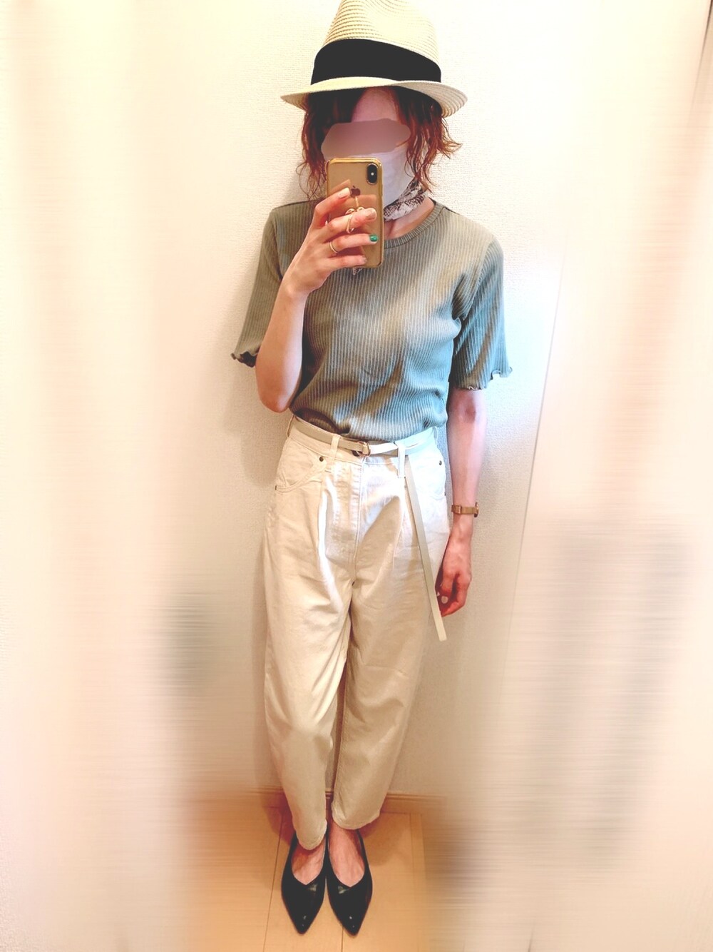 「パンツスタイル」｜「Lugnoncureのアイテム（ニット/セーター、グリーン系）」を使った、3人年子のママさんさん（レディース・160cm）の夏コーディネートの1枚目の写真