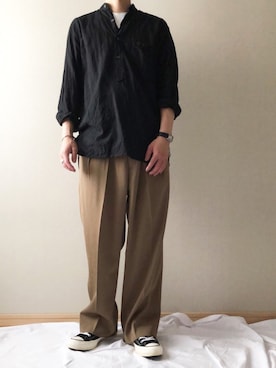 「COMOLI（コモリ）のアイテム（シャツ/ブラウス、ブラック系）」を使った、tyu020313さん（メンズ・175cm）の春コーディネート