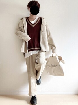 トートバッグを使った アイボリー のメンズ人気ファッションコーディネート Wear