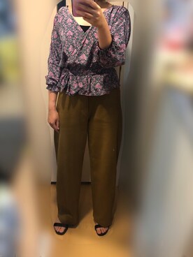 「UNIQLO（ユニクロ）のワイドフィットカーブジャージーパンツ(丈標準72～74cm）（その他パンツ、ブラウン系）」を使った、mishiさん（レディース・154cm）の夏コーディネート