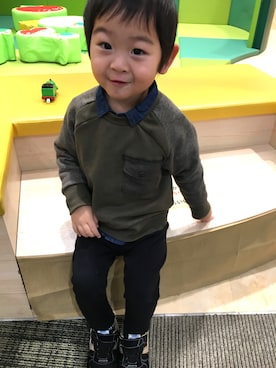 「COMME CA ISM（コムサイズム）の胸ポケット付きトレーナー（スウェット、グリーン系）」を使った、SHI-☆さん（レディース・165cm）の春コーディネート