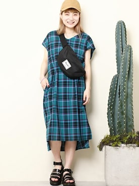 「Casselini（キャセリーニ）のアイテム（キャップ）」を使った、ROSE BUD STAFFさん（レディース・161cm）の春コーディネート