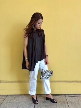 「ROSE BUD（ローズバッド）のアイテム（クラッチバッグ）」を使った、ROSE BUD STAFFさん（レディース・158cm）の夏コーディネート