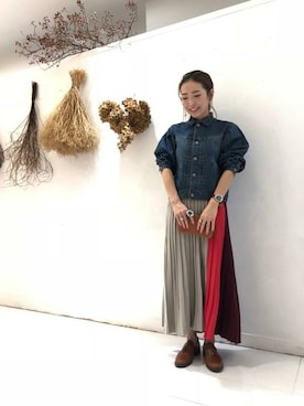 「アイテム（財布）」を使った、ROSE BUD STAFFさん（レディース・163cm）の秋コーディネート