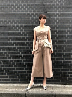 「アイテム（つなぎ/オールインワン、ベージュ系）」を使った、ROSE BUD STAFFさん（レディース・172cm）の春コーディネート