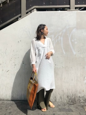 「アイテム（トートバッグ、オレンジ系）」を使った、ROSE BUD STAFFさん（レディース・158cm）の春コーディネート