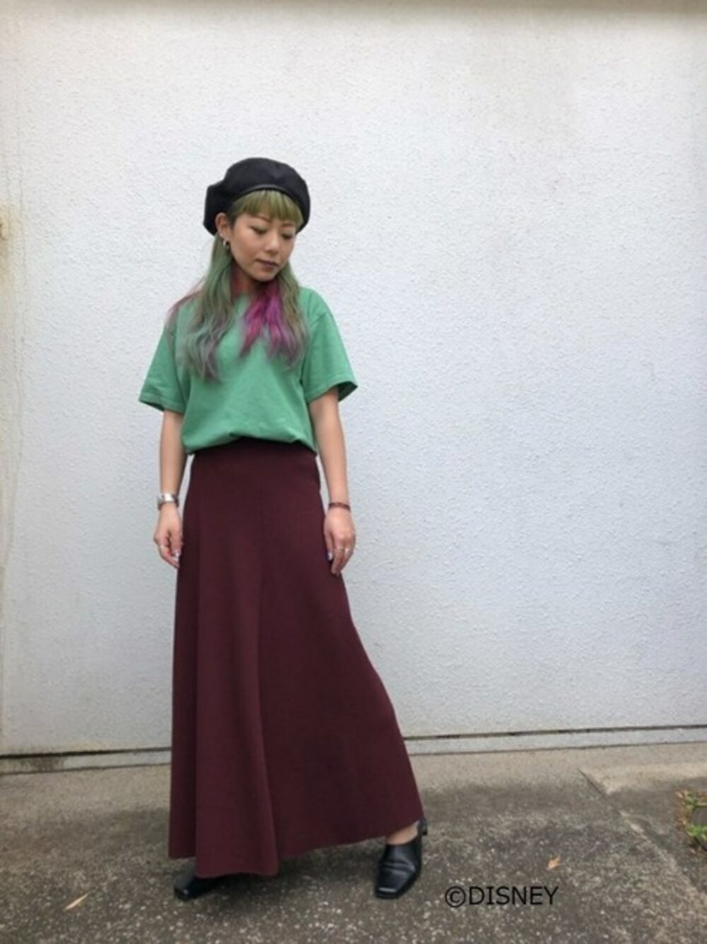 「カジュアル、シンプル、Tシャツ、大人カジュアル、ガーリー、シンプルコーデ、夏コーデ、低身長、ROSE BUD、オトナカジュアル」｜「JERZEESの(JERZEES×ROSE BUD)【ROSE BUD別注】JERZEES ディズニーキャラクターTシャツ（Tシャツ/カットソー、グリーン系）」を使った、ROSE BUD STAFFさん（レディース・152cm）の夏コーディネートの1枚目の写真