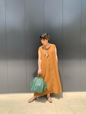 「ROSE BUD（ローズバッド）のアイテム（ショルダーバッグ）」を使った、ROSE BUD STAFFさん（レディース・160cm）の夏コーディネート