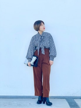 「LAURA DI MAGGIO（ローラディマッジオ）のアイテム」を使った、ROSE BUD STAFFさん（レディース・160cm）の秋コーディネート