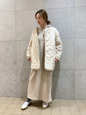 「アイテム（ワンピース/ドレス、ベージュ系）」を使った、ROSE BUD STAFFさん（レディース・166cm）の冬コーディネート