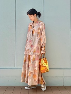 「アイテム（スカート、オレンジ系）」を使った、ROSE BUD STAFFさん（レディース・164cm）の春コーディネート