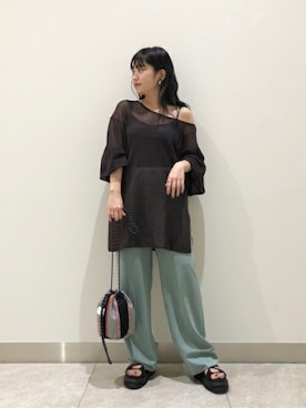 「ファッションの力を信じよう」｜「アイテム（ショルダーバッグ）」を使った、ROSE BUD STAFFさん（レディース・155cm）の夏コーディネート