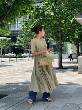 「ファッションの力を信じよう」｜「アイテム（ショルダーバッグ）」を使った、ROSE BUD STAFFさん（レディース・165cm）の夏コーディネート