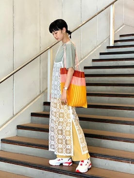 「アイテム（パンツ、イエロー系）」を使った、ROSE BUD STAFFさん（レディース・164cm）の夏コーディネート