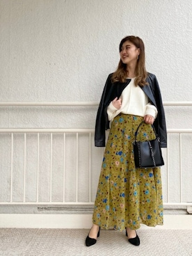 「ROSE BUD（ローズバッド）のスタッズショルダーバッグ（ショルダーバッグ）」を使った、ROSE BUD STAFFさん（レディース・163cm）の秋コーディネート