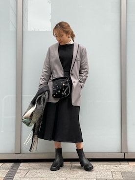 「アイテム（ノーカラージャケット、グレー系）」を使った、ROSE BUD STAFFさん（レディース・165cm）の冬コーディネート