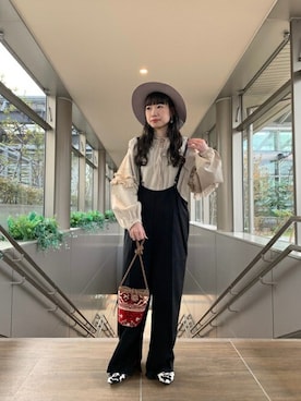 「ROSE BUD（ローズバッド）のアイテム（オールインワン・サロペット）」を使った、ROSE BUD STAFFさん（レディース・157cm）の冬コーディネート