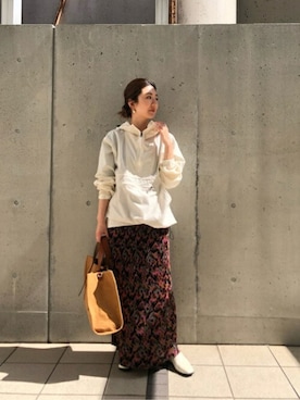 「piu comoda（ピュコモダ）のアイテム」を使った、ROSE BUD STAFFさん（レディース・154cm）の春コーディネート