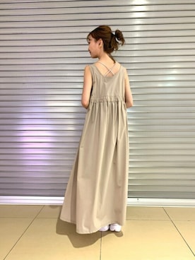 「アイテム（ワンピース/ドレス、ベージュ系）」を使った、ROSE BUD STAFFさん（レディース・156cm）の夏コーディネート
