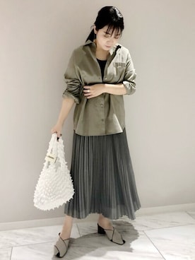 「アイテム（タンクトップ、グレー系）」を使った、akoさん（レディース・156cm）の春コーディネート