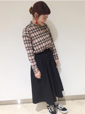 「おおぶりピアス」｜「アイテム（スカート）」を使った、PAR ICIさん（レディース）の秋コーディネート