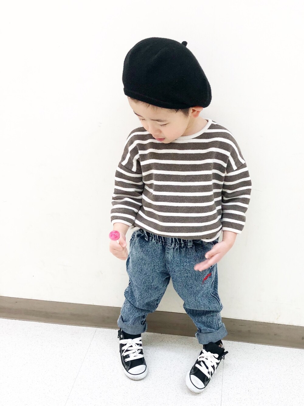 「韓国子供服、デニムパンツ、ベレー帽、ボーダー、ハイカットスニーカー、シンプル、kids、キッズコーデ」｜「cocorostyleのアイテム（トップス、その他）」を使った、so_ibuさん（キッズ・100cm）の冬コーディネートの1枚目の写真