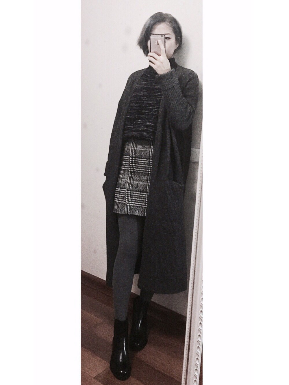 「冬」｜「四幕ISMOO定制のアイテム（ブーツ、ブラック系）」を使った、Kukiさん（レディース・169cm）の秋コーディネートの1枚目の写真