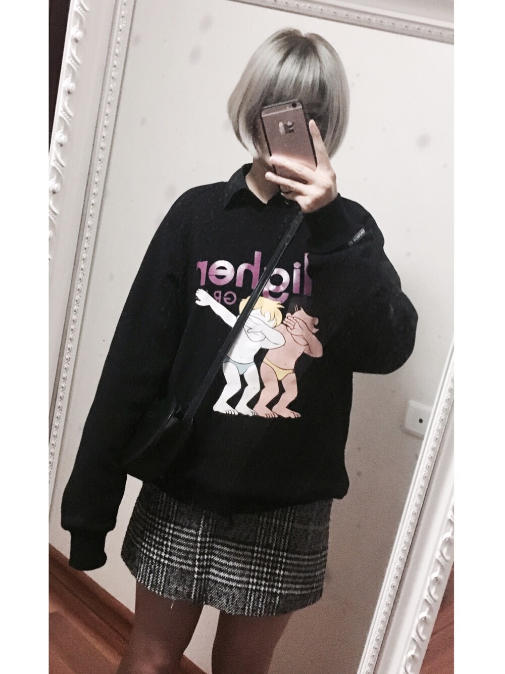 「冬」｜「GRAFのアイテム（パーカー、ブラック系）」を使った、Kukiさん（レディース・169cm）の冬コーディネートの1枚目の写真